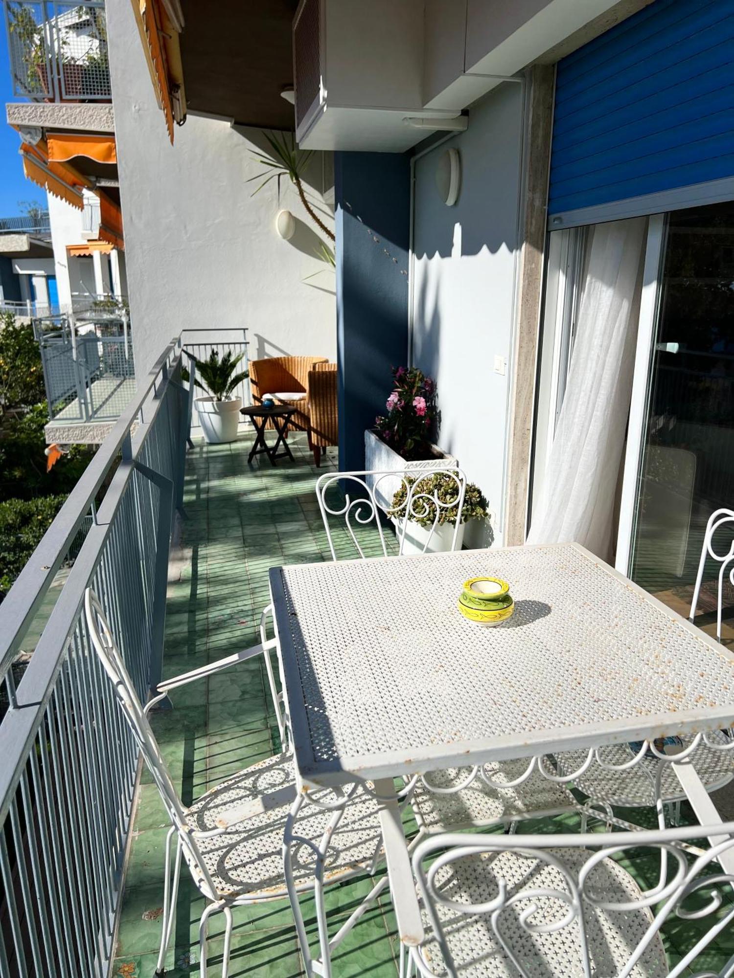 Mamariviera Home Holidays Sanremo - Casa Vista Mare Con Piscina Exterior foto