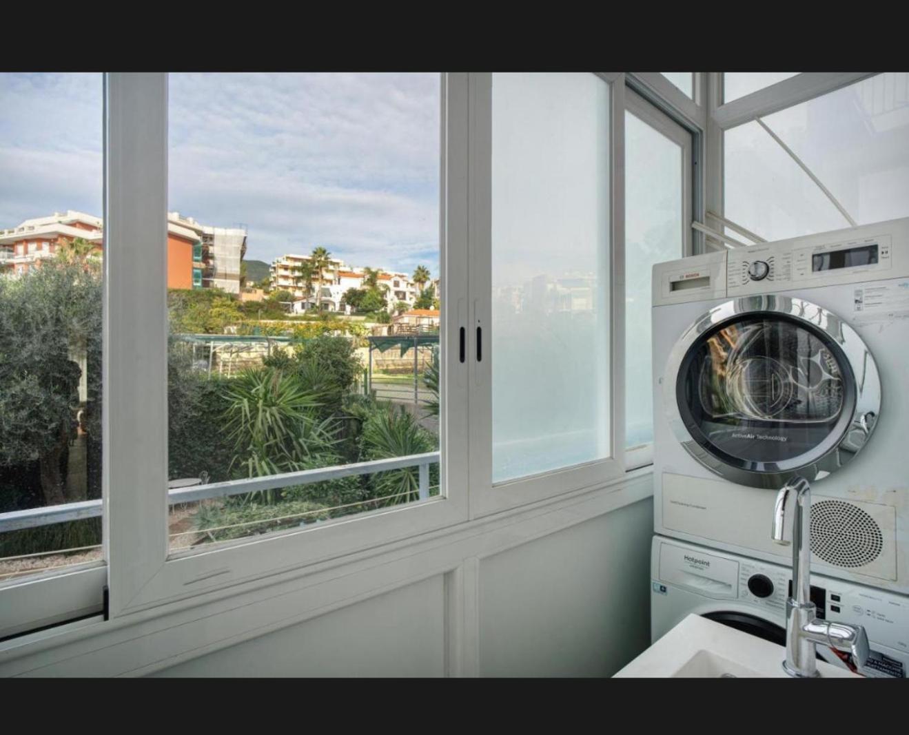 Mamariviera Home Holidays Sanremo - Casa Vista Mare Con Piscina Exterior foto